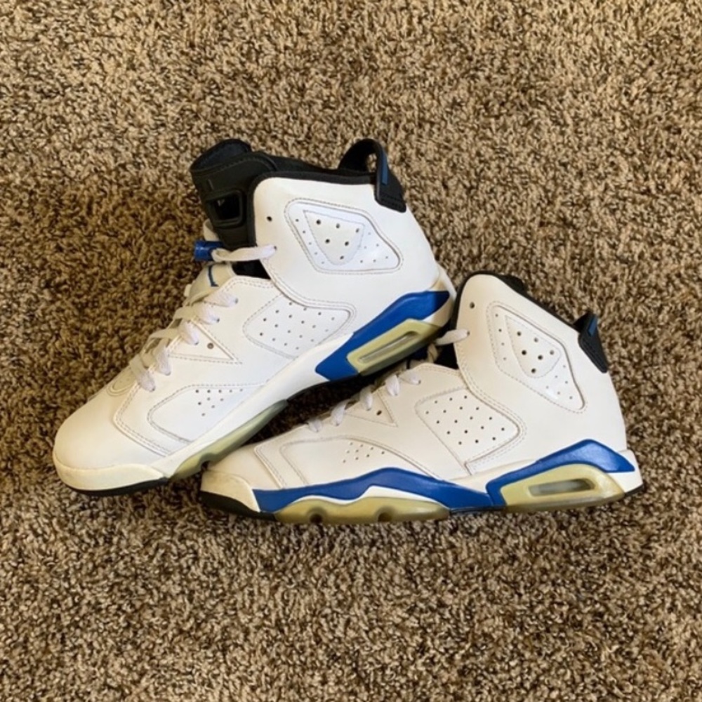 Air Jordan Retro 6 Sport Blue